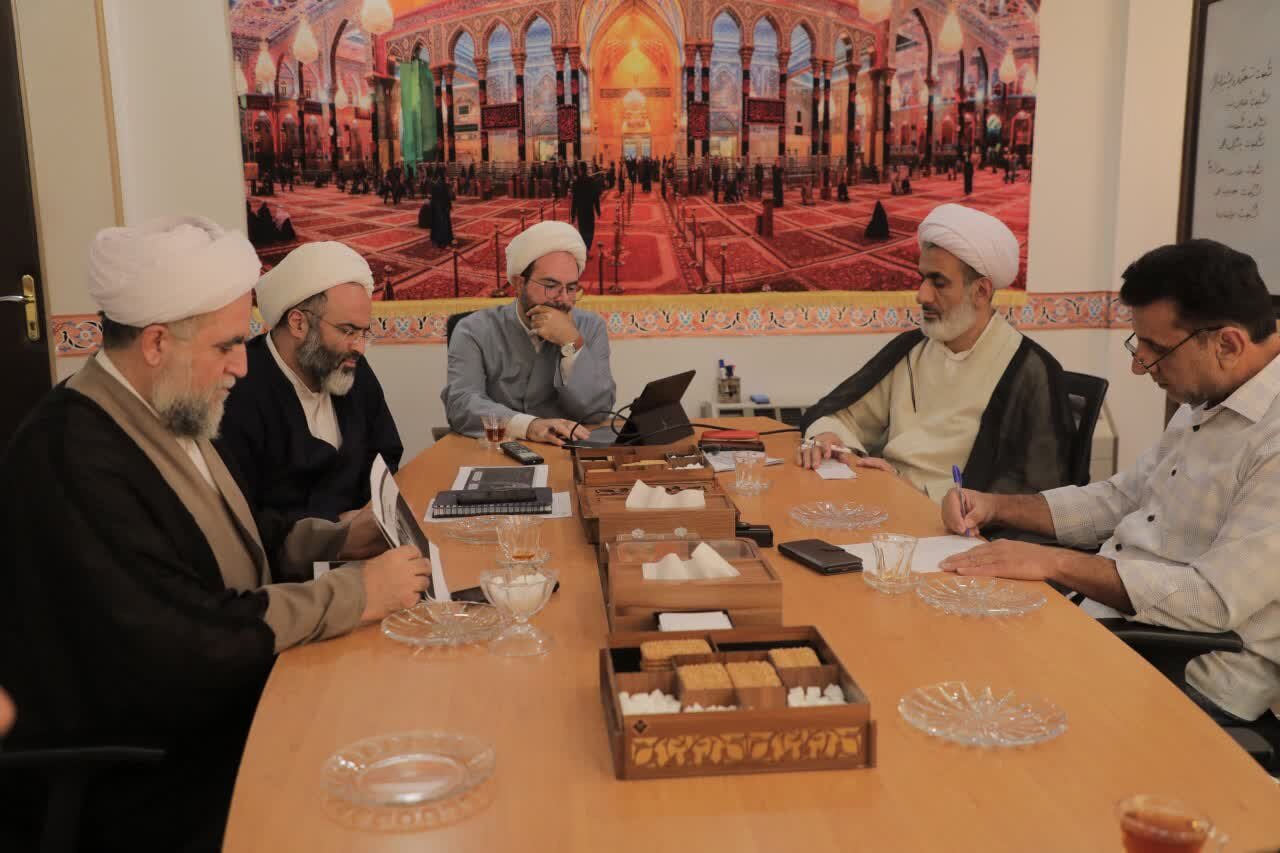 طرح‌های نوآورانه ترویج حجاب و عفاف در قم روی میز بررسی قرار گرفت