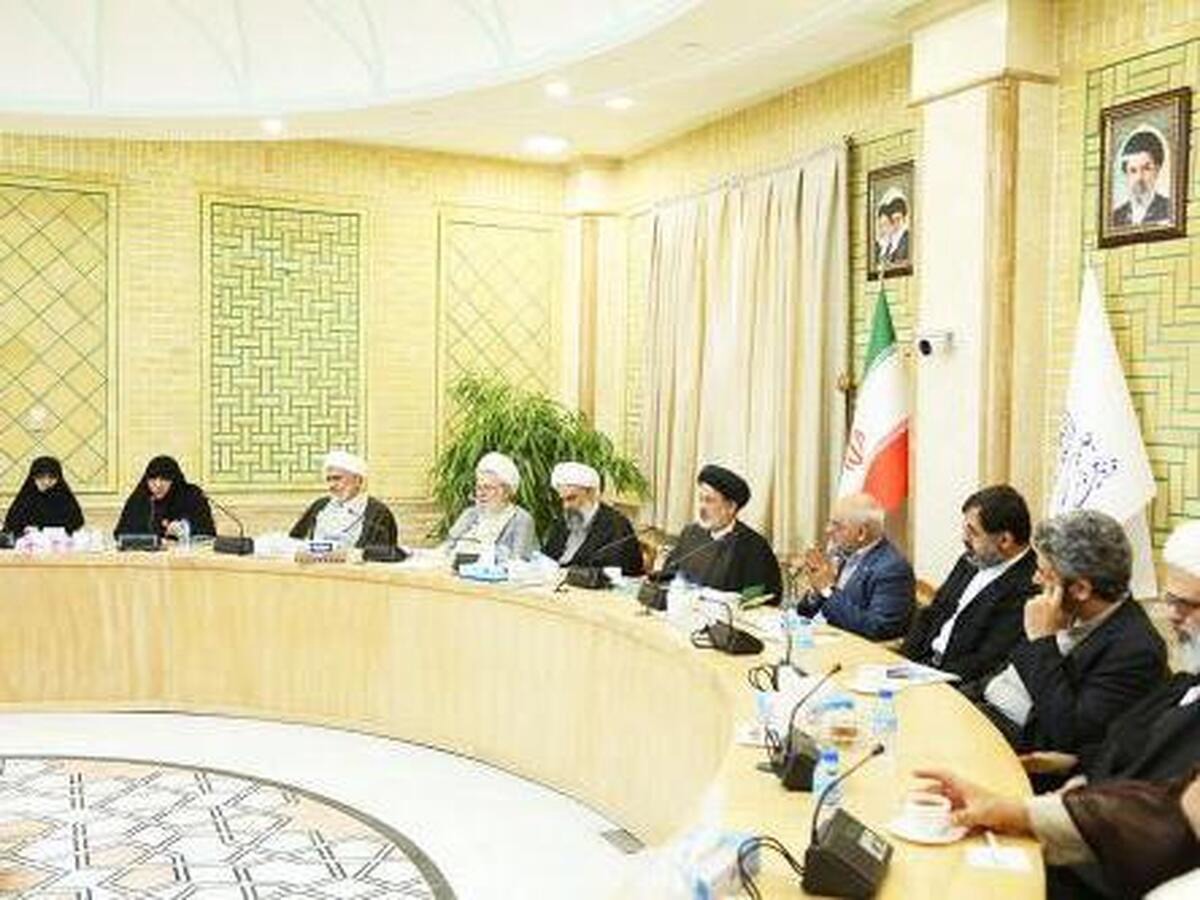 نشست رئیس دفتر رئیس جمهور با مسئولان و مدیران نهادهای حوزوی در جامعه الزهرا
