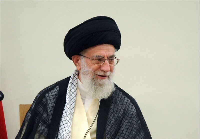 چگونه در دنیا باشیم، اما دنیایی نشویم؟