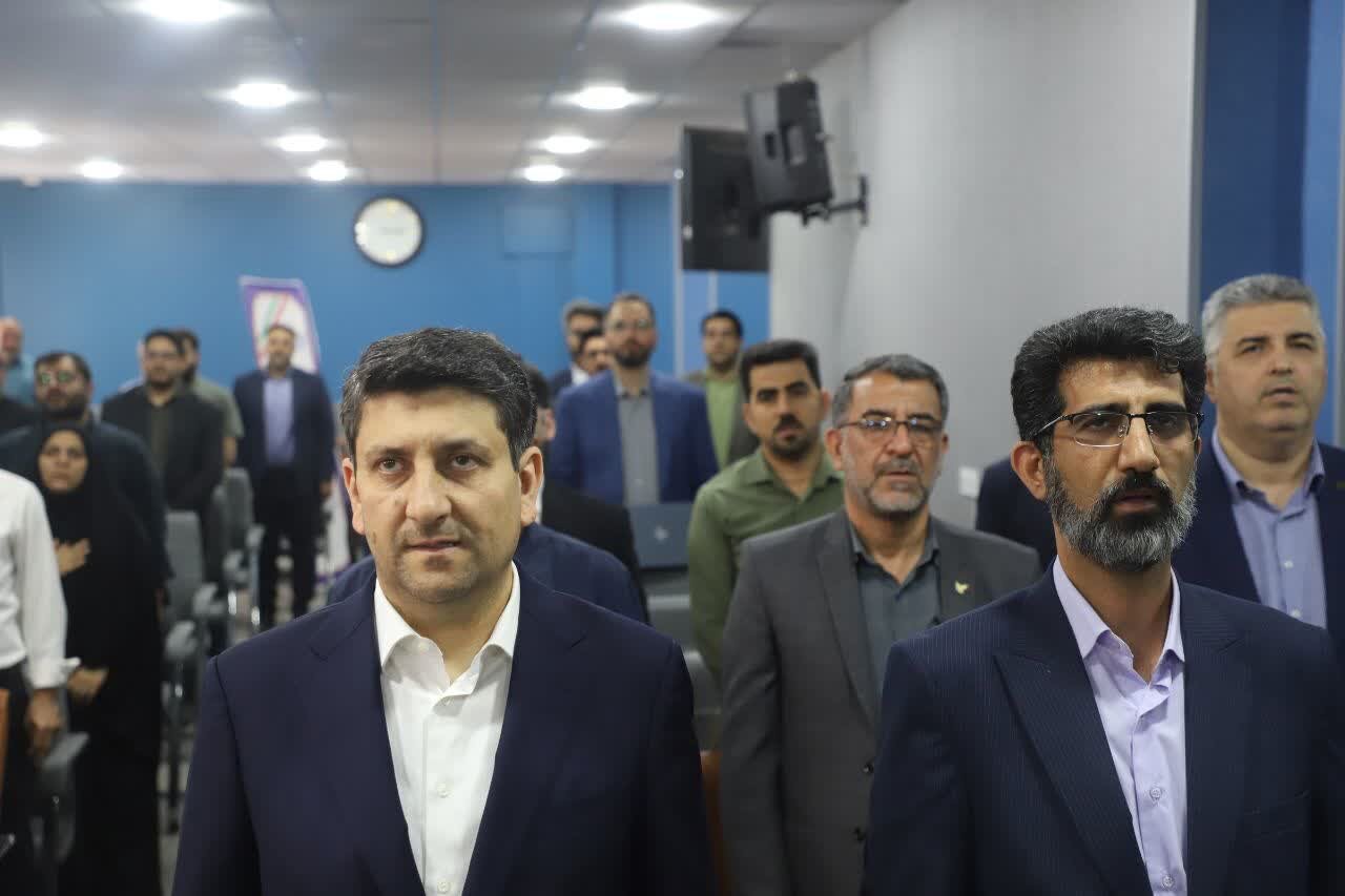 وزیر ارتباطات با فعالان حوزه کسب و کار و زیست‌بوم دیجیتال قم دیدار کرد