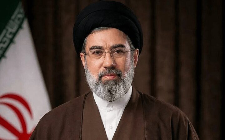 مادر همسر رهبر انقلاب: داماد من قبل از اینکه به خواستگاری دخترم بیاید تافل انگلیسی را گرفته بودند