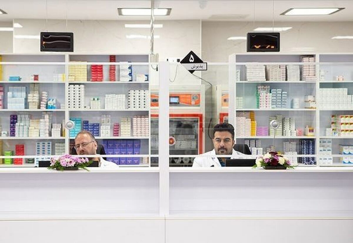 چرا دارو گران شد؟/ پای لنگ بیمه‌ها در پوشش افزایش قیمت داروها