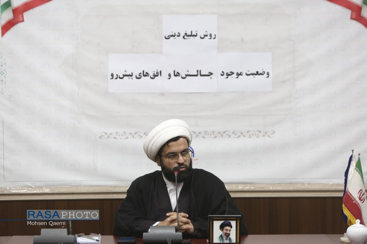 روحانیت بدون بازتعریف روش‌های تبلیغی به انزوا می‌رود