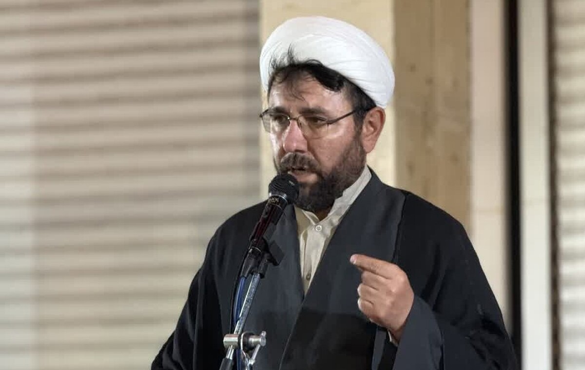 طلاب در خط مقدم جنگ شناختی دشمن قرار دارند