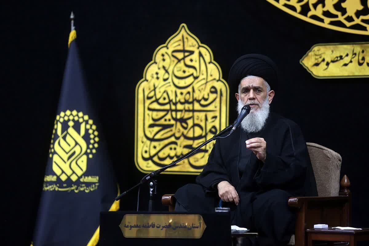 محرم امسال صحنه تجلی پیوند عزاداری حسینی با دفاع از انقلاب اسلامی است