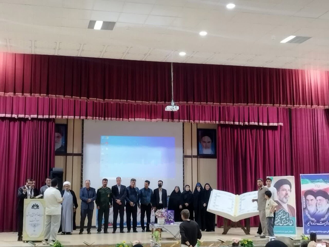 درخشش نرجس علیزاده در حفظ قرآن، حافظ کل قرآن کریم در مرودشت تجلیل شد
