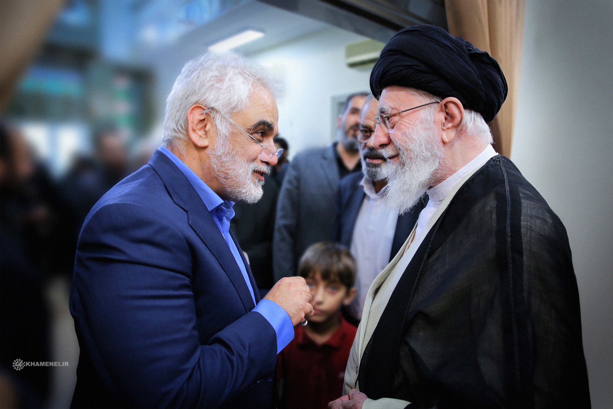 تصویری از دیدار شهید طهرانچی با رهبر شهید انقلاب