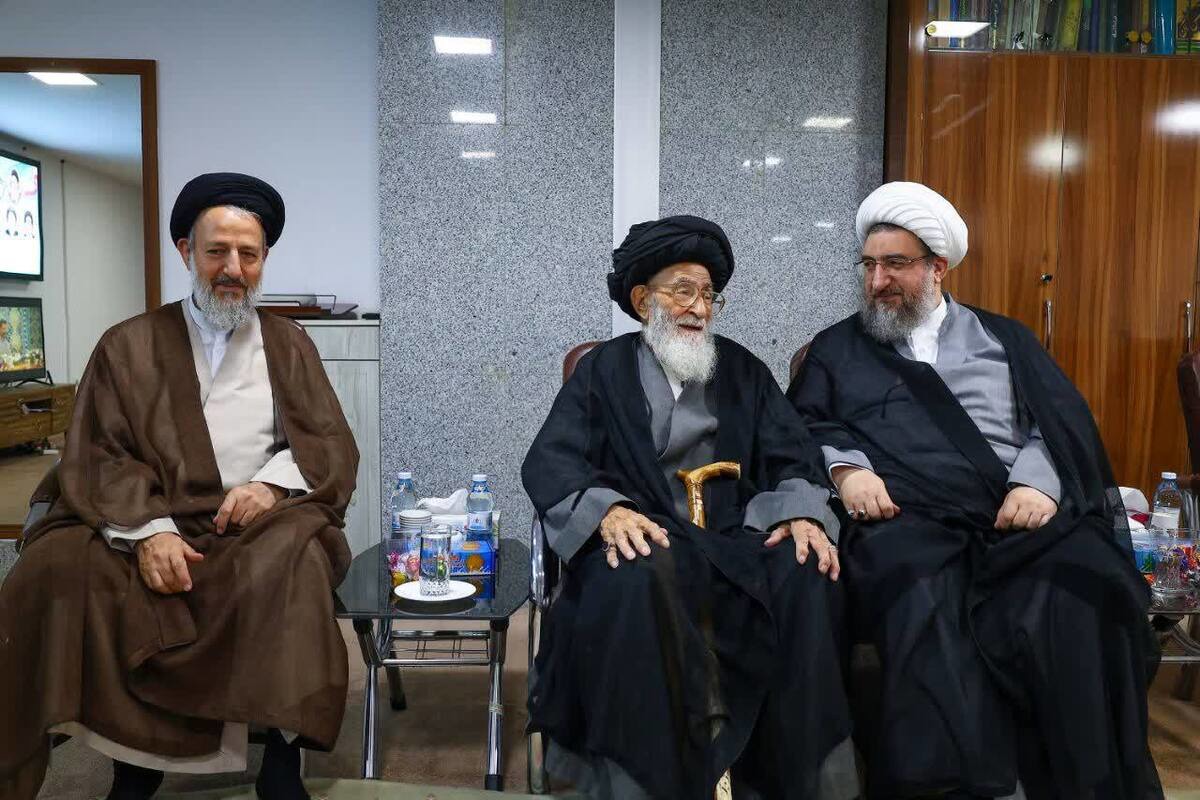 امام جمعه تبریز با آیت‌الله آل‌هاشم دیدار کرد