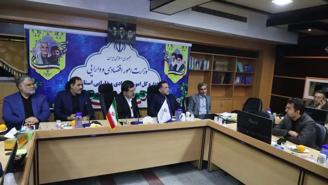 تصویب مازاد بودن ۶ ملک دولتی و بررسی وضع نمایشگاه فرش