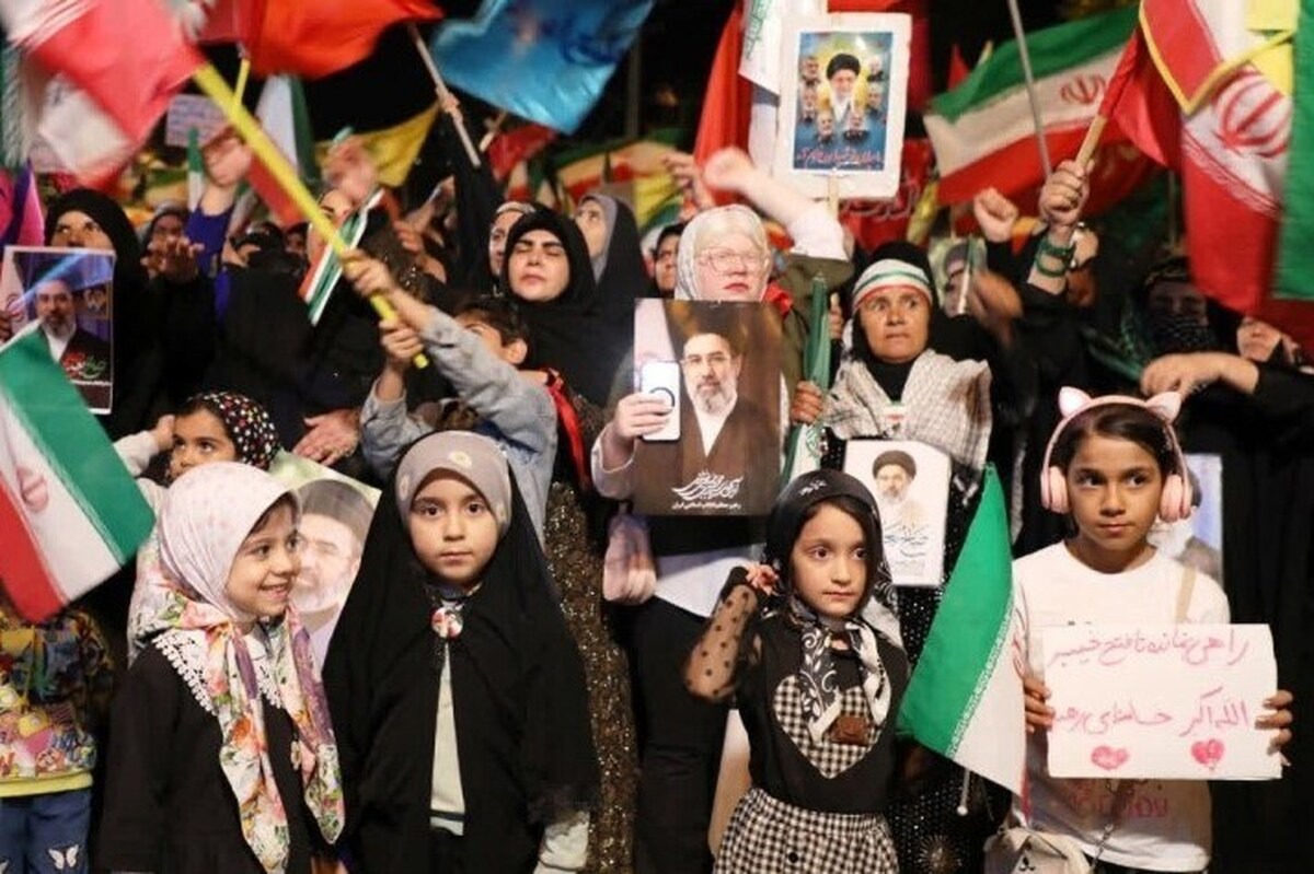 تمرین ریاضی با موشک‌ها، تمرین فارسی با شعارها