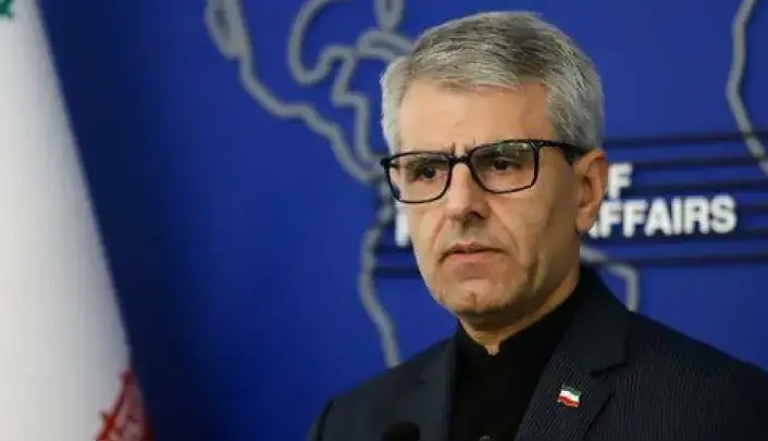 بقایی: نه با گروسی دیداری داشته‌ایم و نه دربارهٔ بازرسی از تأسیسات هسته‌ای صحبتی انجام داده‌ایم