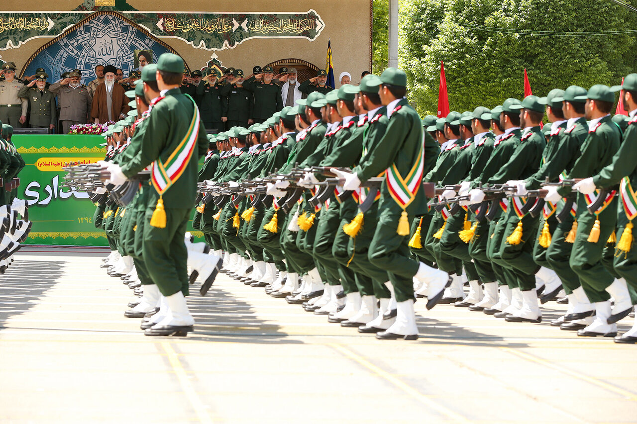 سیدعلی خامنه‌ای؛ یار آخرالزمانی اباعبدالله الحسین(ع)