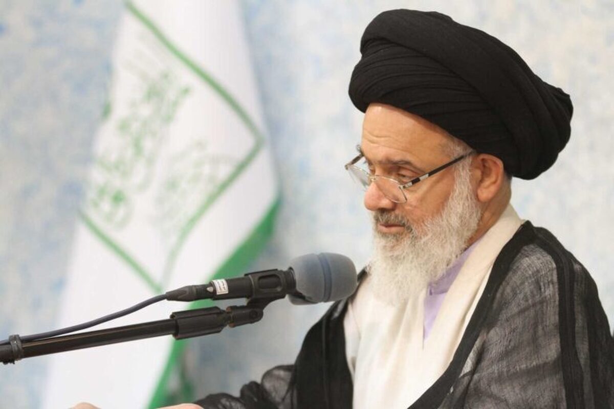 تسلیت آیت الله حسینی بوشهری به دبیر شورای عالی امنیت ملی
