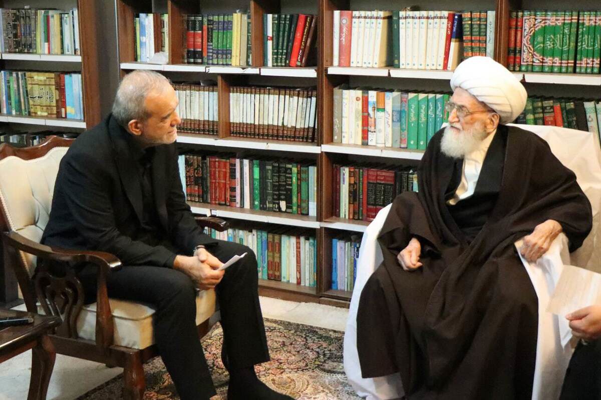 وحدت حول محور رهبری حفظ شود و سخن ایشان فصل‌الخطاب باشد/ از رئیس جمهور حمایت می‌کنیم