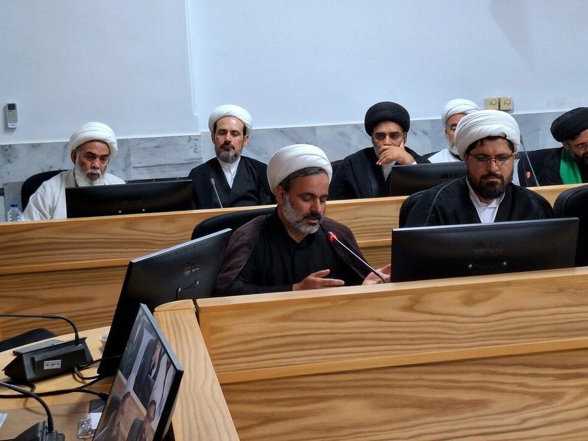 مدارس علمیه قم در مراسم تشییع امام شهید علمدار خدمت به زائران باشند