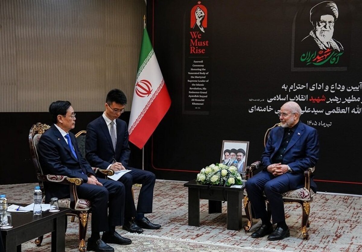 هرگونه دخالت آمریکا در تنگه هرمز را اجازه نمی‌دهیم