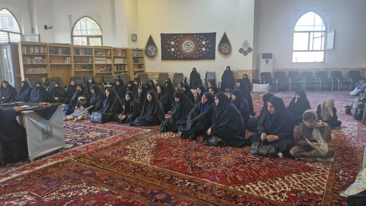 نشست علمی تخصصی حوزه علمیه فاطمیه برگزار شد