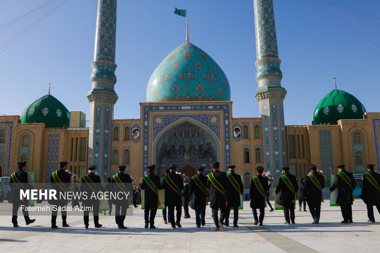 مسجد جمکران ۶ هزار خادم را برای میزبانی تشییع رهبر شهید بسیج کرد