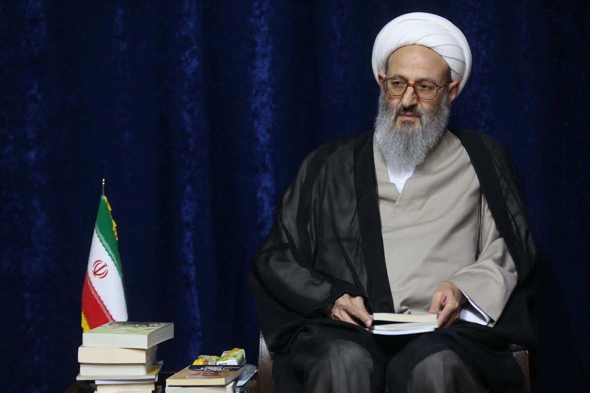 پیام آیت‌الله محسن فقیهی به ملت ایران در آستانه مراسم تشییع رهبر شهید انقلاب