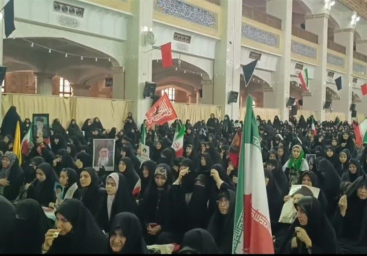 نوای حزن‌آلود تبریز در سوگ رهبر شهید؛ «ای نور عینیم منزل مبارک»