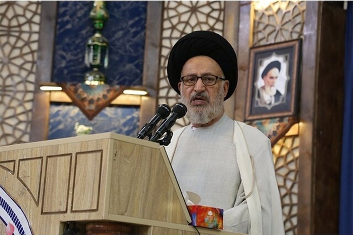 امت اسلامی انتقام خون امام شهید را از دشمن خواهد گرفت