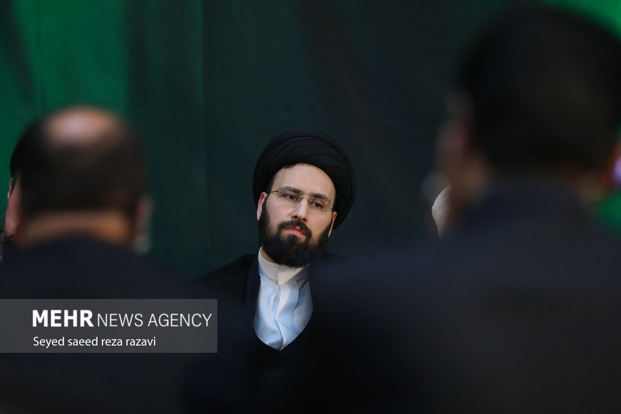 خمینی: اندیشه انتقام از خون رهبر شهید وظیفه‌ای ملی و انقلابی است