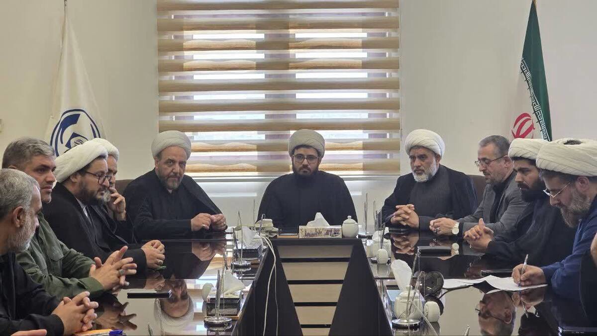 ظرفیت های خدمت رسانی به زائران طلبه در مشهد مقدس باید توسعه پیدا کند