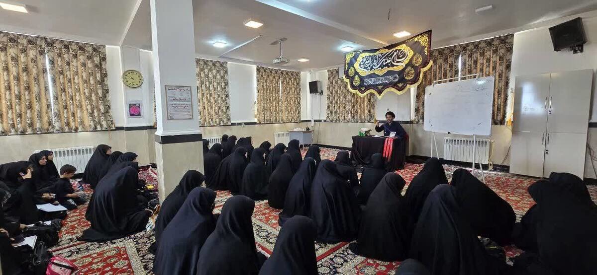 بازخوانی سیره حضرت زینب در نشست علمی حوزه علمیه بناب