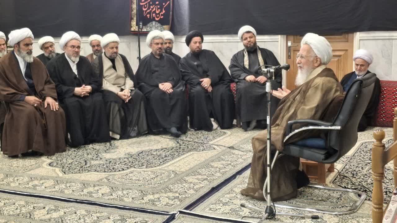 رهبر معظم انقلاب «صالحٌ بعد صالح» است / بعد از دست دادن به آمریکایی‌ها حتماً انگشتانتان را بشمارید