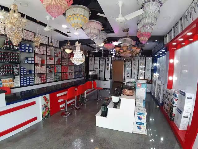تأکید استاندار قم بر تعطیلی اصناف در ساعات اوج مصرف برق