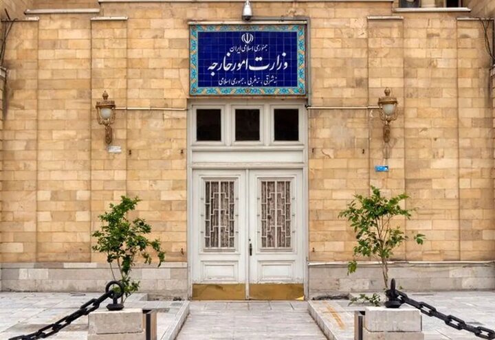جزئیات ماجرای کارکنان سفارت فرانسه/ وزارت خارجه: ادعای ارعاب و ضرب و شتم بی‌اساس است
