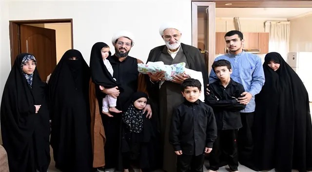 تولد هفتمین فرزند یک مدیر