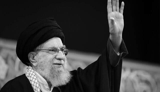 دستخط تاریخی رهبر شهید پس از قریب به چهار دهه رونمایی شد