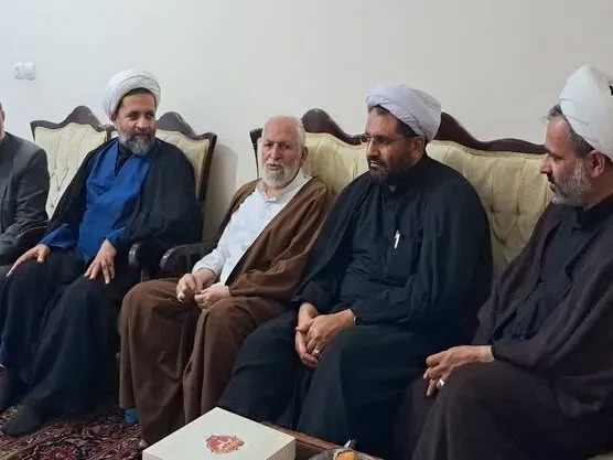 تجلیل نمایندگان آیت‌الله اعرافی از سه دهه تلاش مدیر اسبق مدرسه رضویه قم