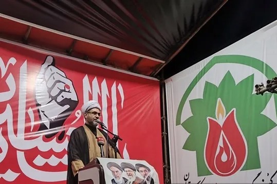 مجاهدت رمز ایستادگی ملت ایران در برابر استکبار است/ وحدت تقویت شود