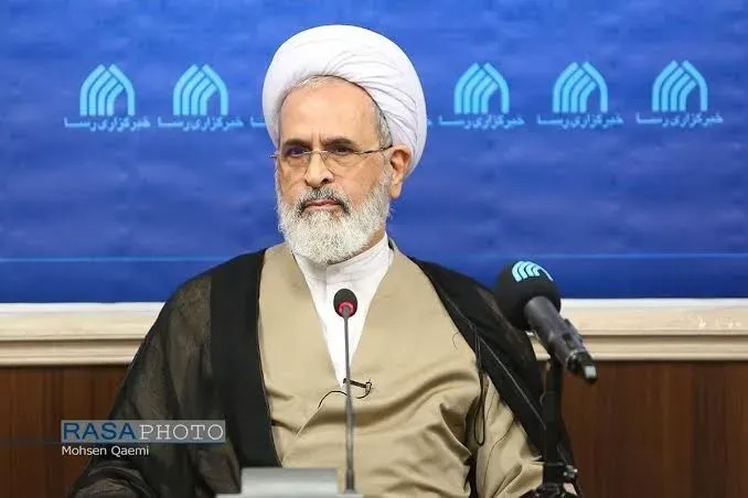 تسلیت مدیر حوزه‌های علمیه به آیت‌الله اراکی