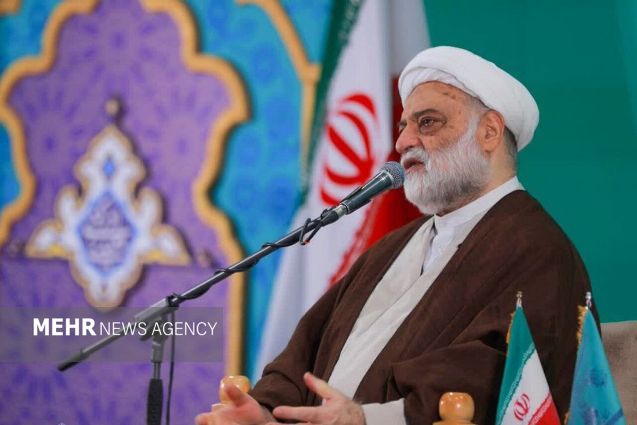 فرحزاد: محبت امام حسین(ع) منشأ همه خیرات الهی است