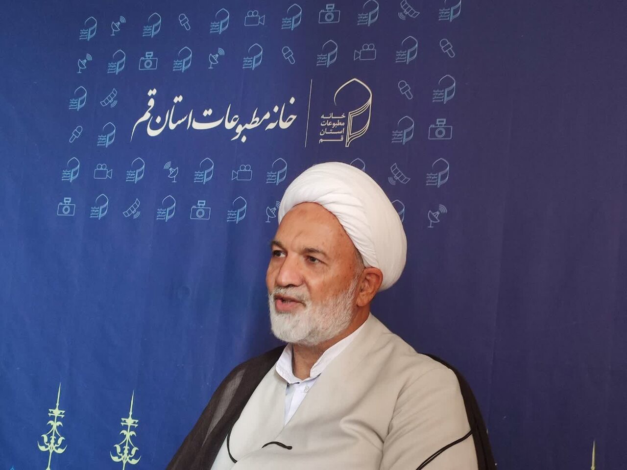 نماینده قم پیگیر حل مشکلات مسکن و تجهیزات حرفه‌ای خبرنگاران استان شد