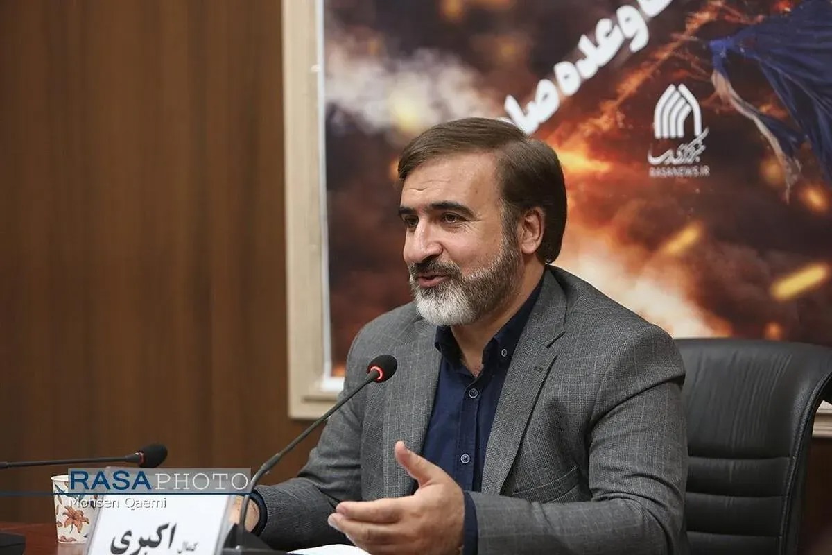 خبرنگاران در خط مقدم جنگ شناختی قرار دارند