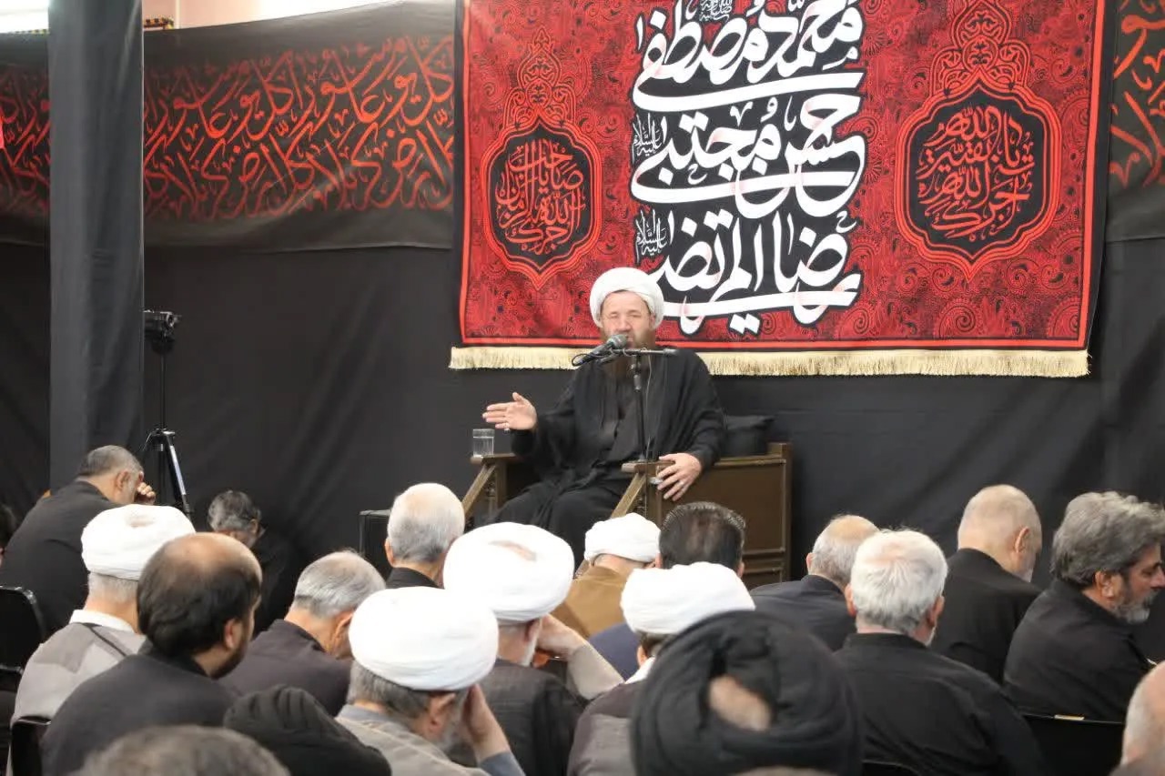 مراسم عزاداری شهادت امام هشتم در حسینیه دفتر مرحوم آیت الله فاضل لنکرانی برگزار شد