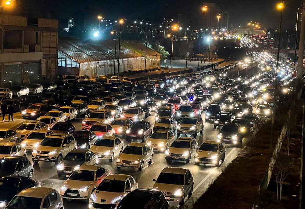 بازگشت مسافران ترافیک قم را در برخی محورها نیمه‌سنگین کرد