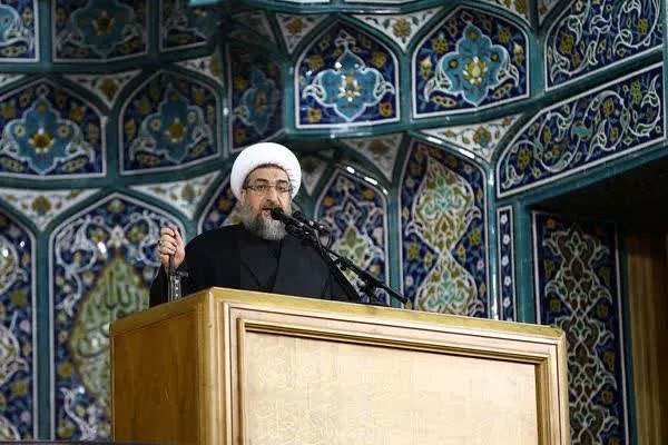 ایران از منافع خود در تنگه هرمز کوتاه نمی‌آید