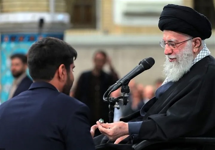 امیدآفرینی؛ وظیفه نوجوانان و جوانان انقلابی