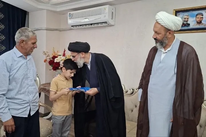 دیدار مدیرکل تبلیغات اسلامی آذربایجان‌ شرقی با خانواده شهید زوار جنتی