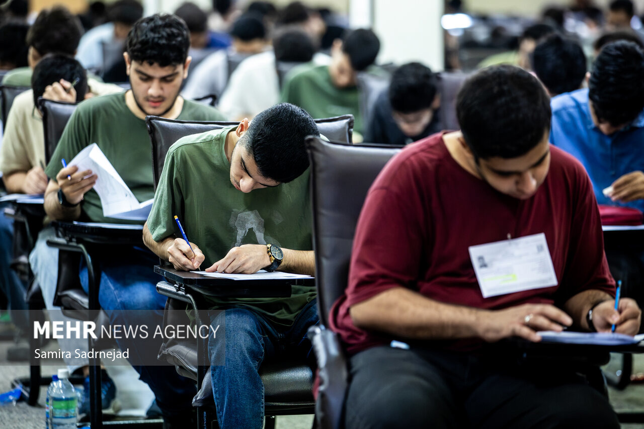 آغاز رقابت ۱۶ هزار و ۷۵۷ داوطلب قمی در کنکور سراسری