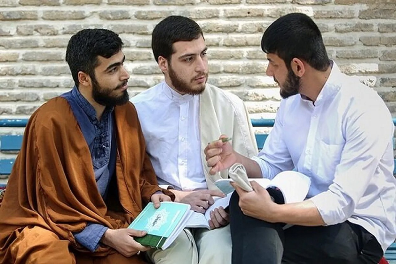 آغاز ثبت‌نام اولیه در مدرسه آزاد سطح یک حوزه علمیه قم