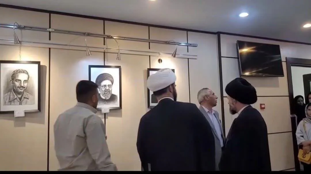 نمایشگاه طراحی و نقاشی «شهدای خدمت» در دلفان گشایش یافت