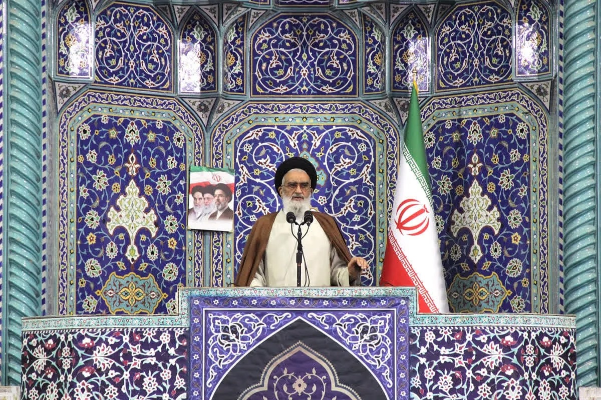 حضور مردم در خیابان لنگر ثبات نظام است/ نباید احساس شود که بازار رها شده است