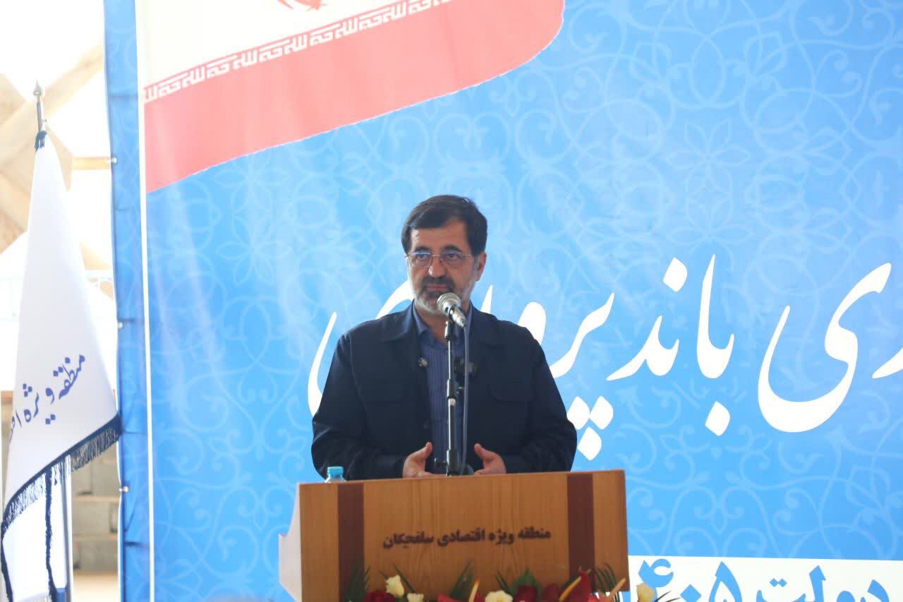 بهنام جو: فرودگاه قم با ۱۳ هزار میلیارد تومان اعتبار تکمیل می‌شود