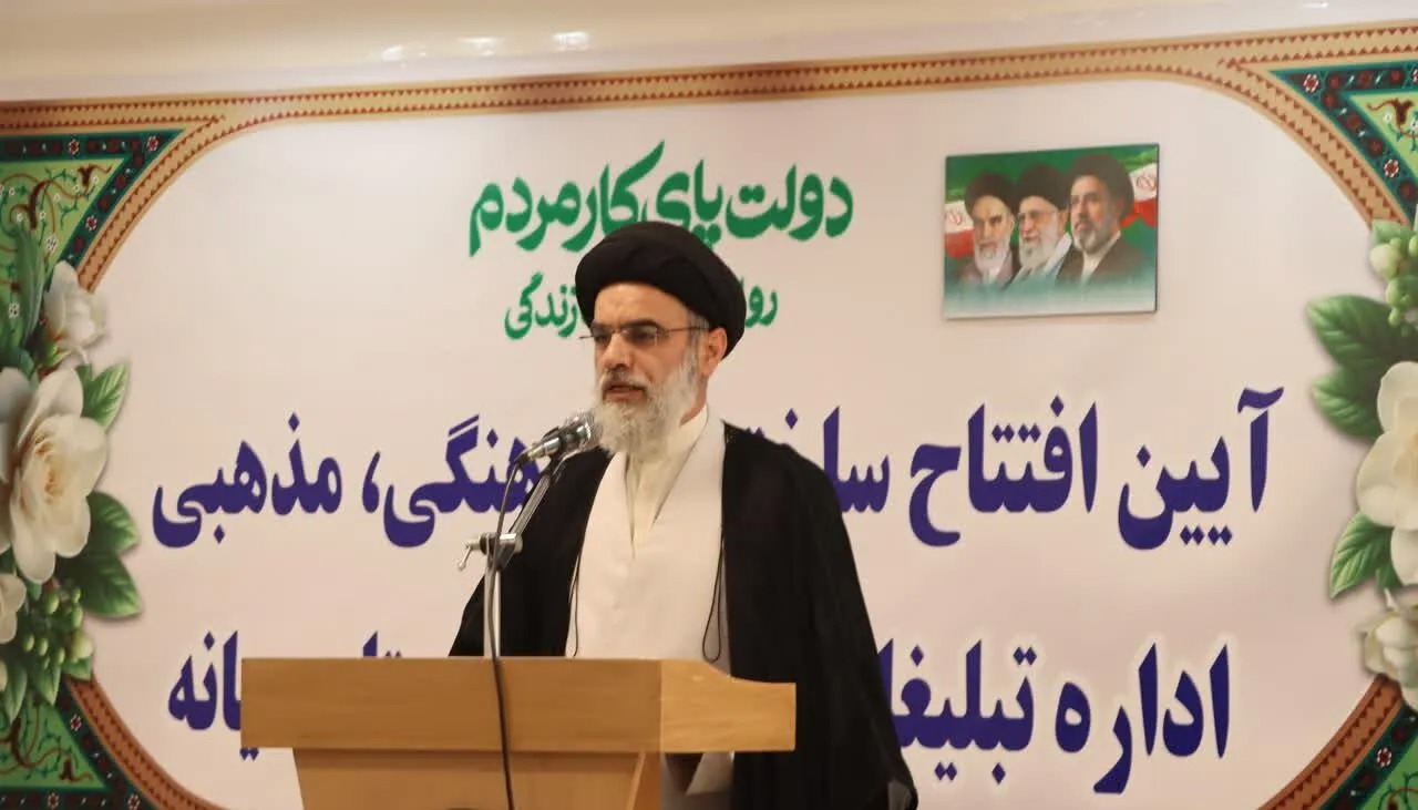 مجتمع جدید میانه به قطب فعالیت‌های فرهنگی و اجتماعی شهرستان تبدیل می‌شود